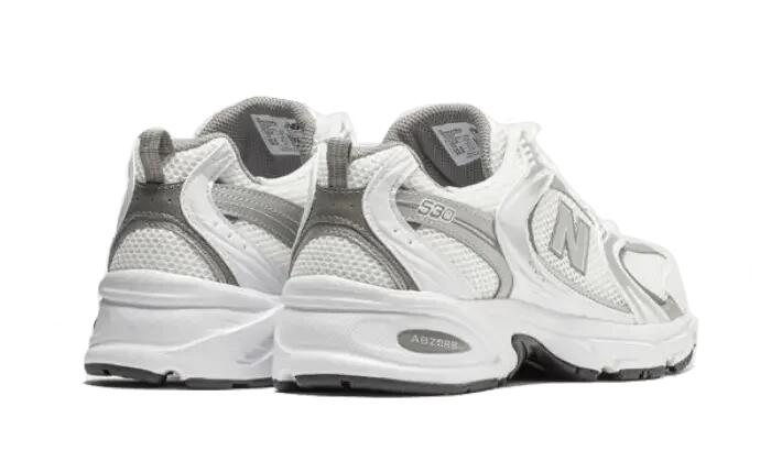 New Balance 530 White Silver Metallic 3/4