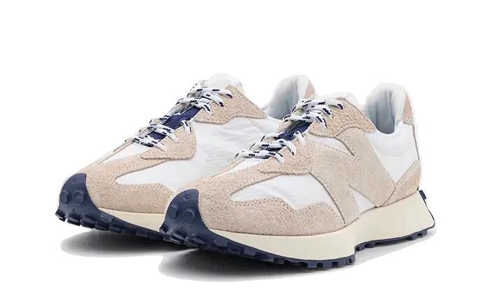 New Balance 327 Moonbeam White 2/3