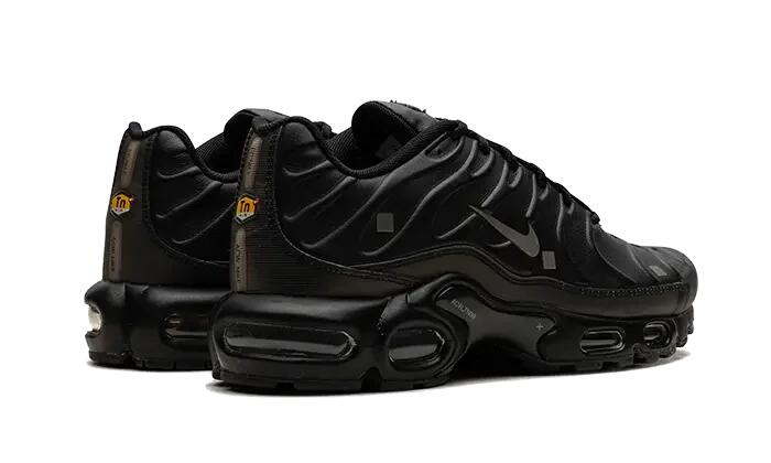 Nike Air Max Plus A-COLD-WALL Black 3/4