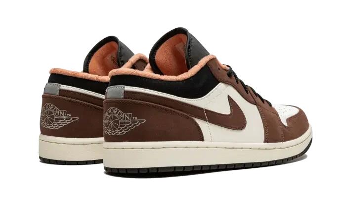 Air Jordan 1 Low Mocha 3/4