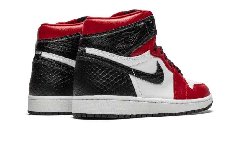Scarpe - Donna - High-top satin - Jordan 1 - Bianco/rosso 3/4