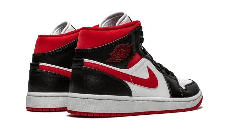 Basketball - schuhe - jordan 1 mid - weiß/gym red/schwarz 3/4