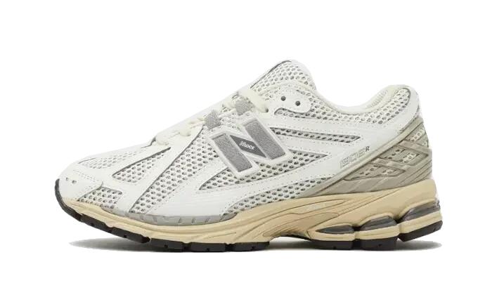 NEW BALANCE picture