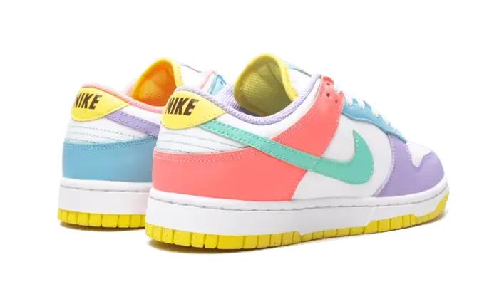 Nike Dunk Low SE Easter Candy Damen 3/4