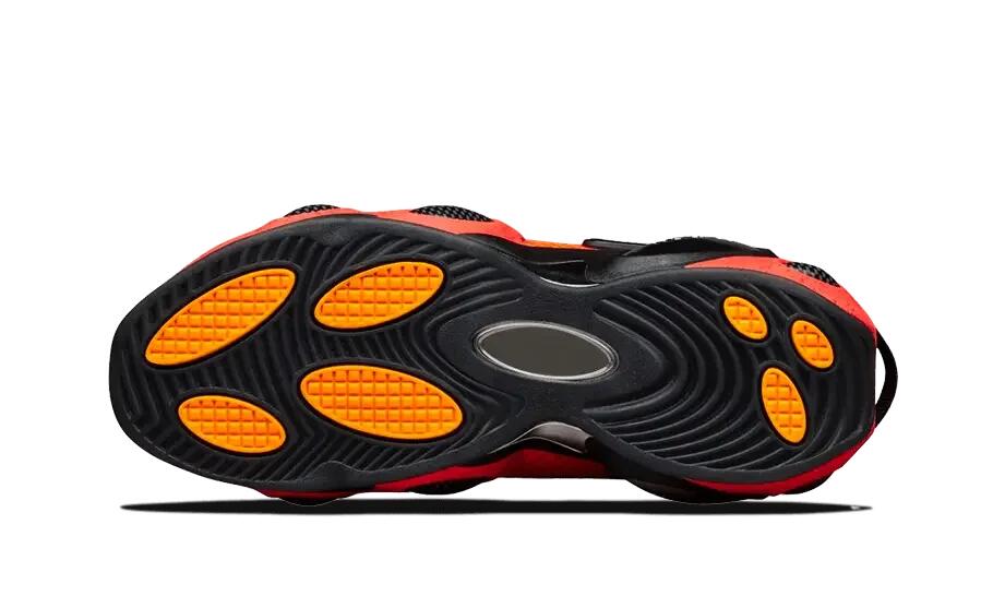 Schuhe - Lifestyle - Unisex - NOCTA Glide Drake - Bright Crimson/Black/Chrome 2/4