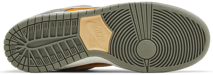 Nike SB Dunk Low Light Carbon Monarch 3/5
