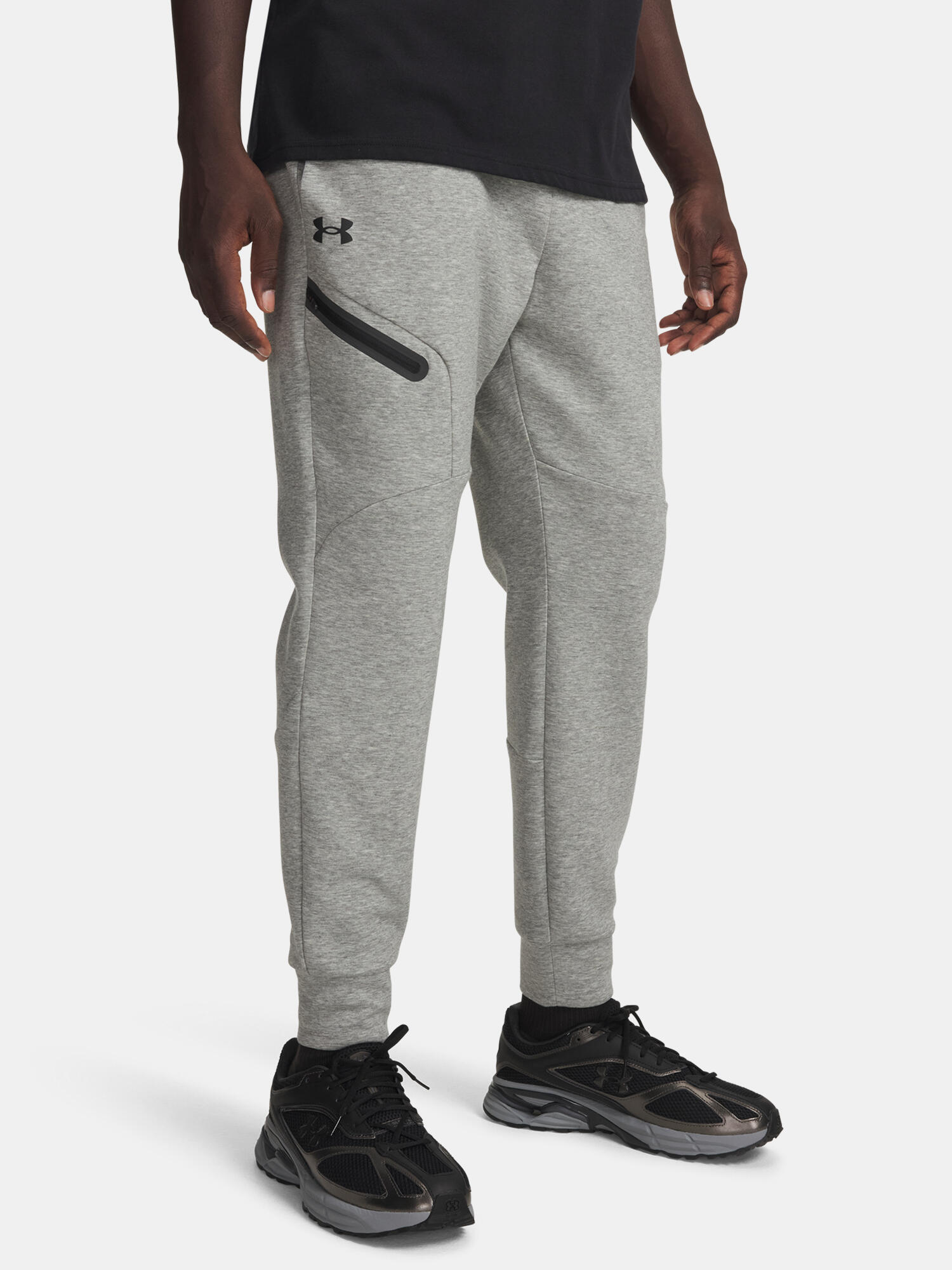 UNDER ARMOUR picture