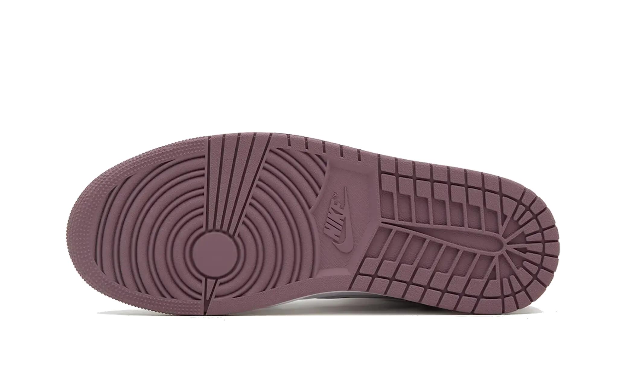 Jordan 1 Retro High OG Mauve 3/3