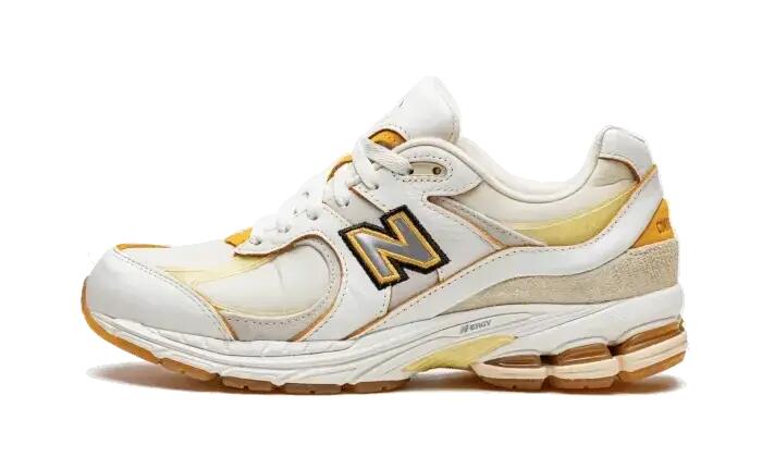 NEW BALANCE picture