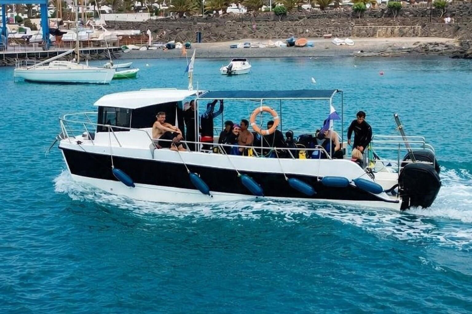 Deux plongées guidées au cœur des fonds marins de Lanzarote 1/1