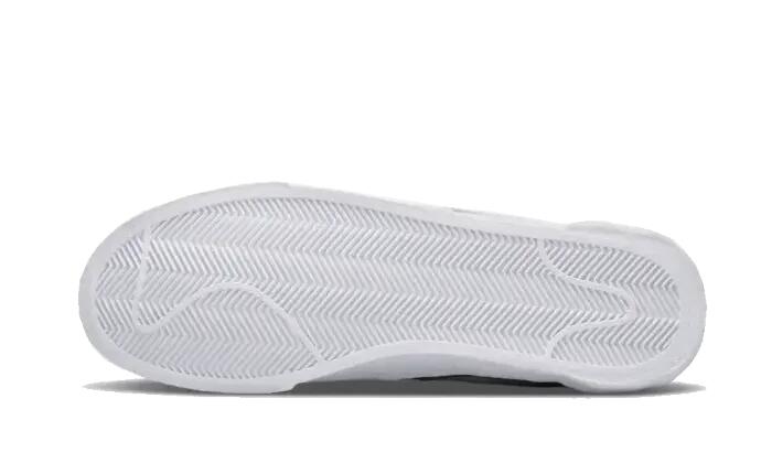 Zapatillas - Lifestyle - Unisex - Blazer Low Sacai - Piel patent blanca/sail 3/3