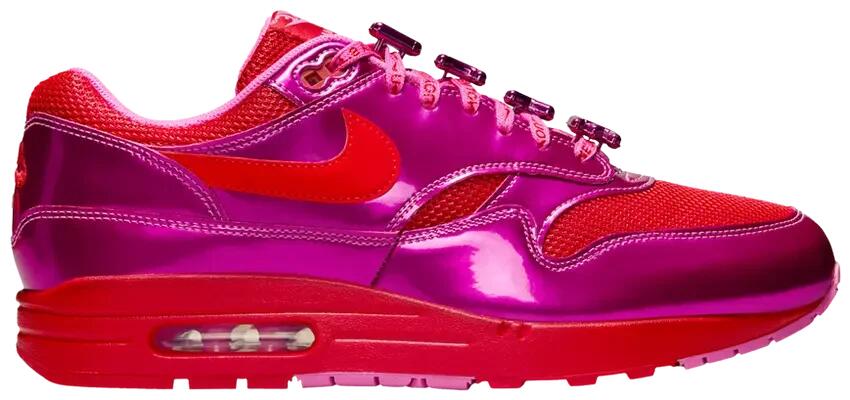 NIKE picture