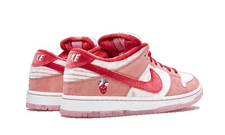 Skate - Shoes - SB Dunk Low StrangeLove - Pink/Red/White 3/6