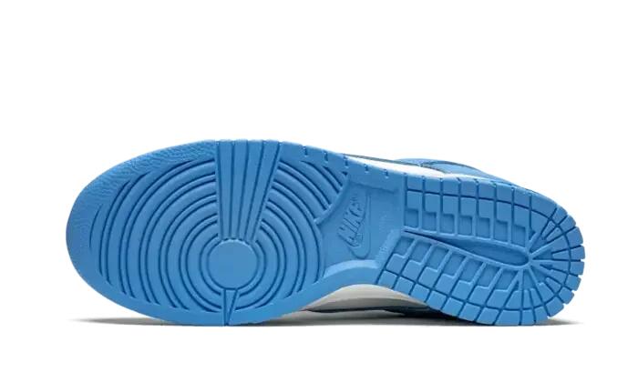 Nike Dunk Low UNC (2021) 4/4
