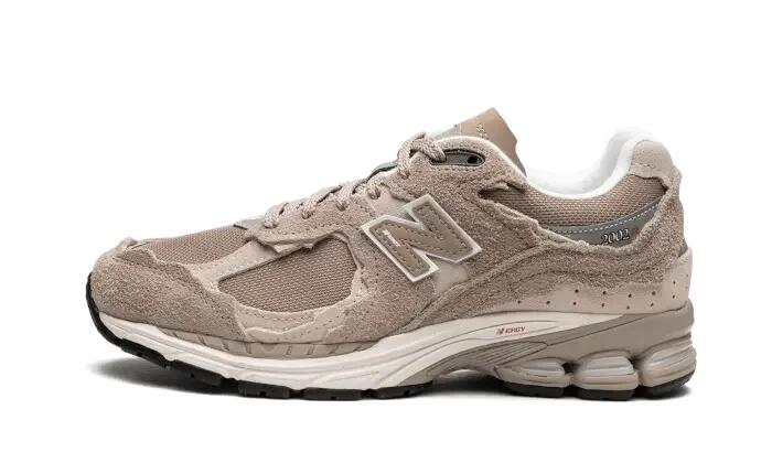 New Balance 2002R Protection Pack Beige 1/2