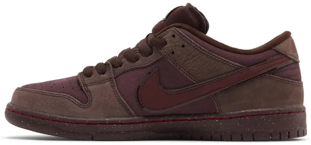 Nike SB Dunk Low City Of Love Burgundy Crush 2/5