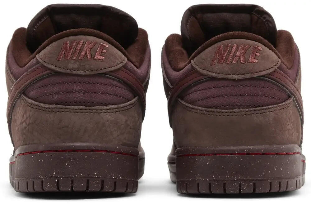 Nike SB Dunk Low City Of Love Burgundy Crush 4/5