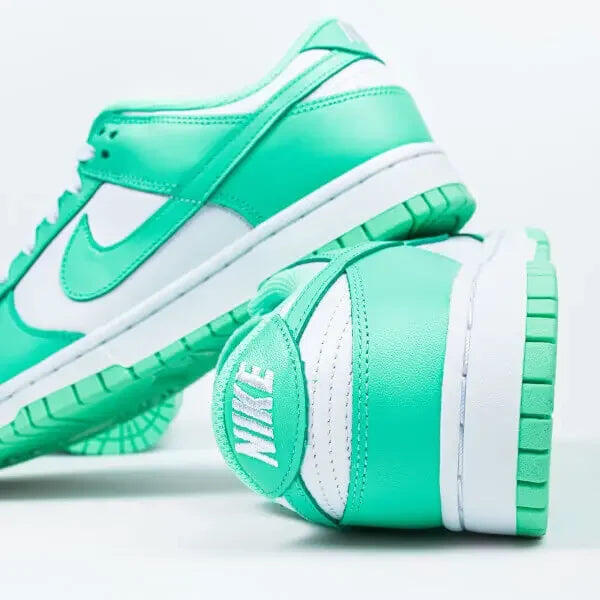 Nike Dunk Low Green Glow (Damen) 5/7