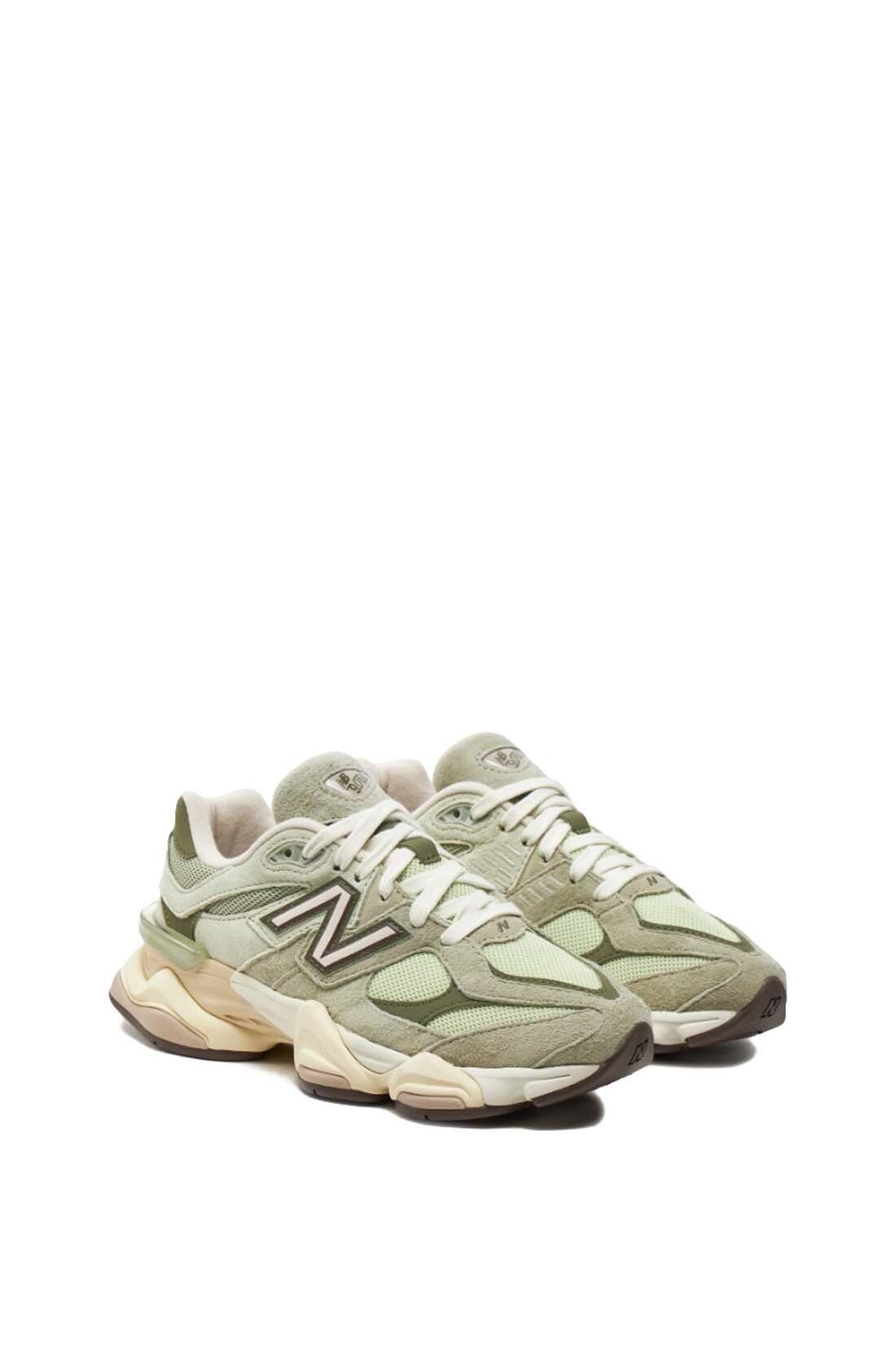 NEW BALANCE picture