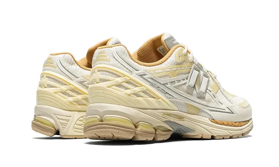 New Balance 1906R Lunar New Year White 3/4