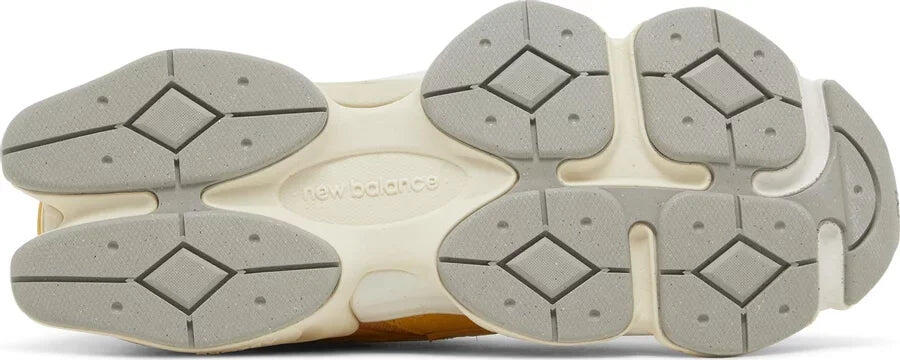 New Balance 9060 Varsity Gold 4/7