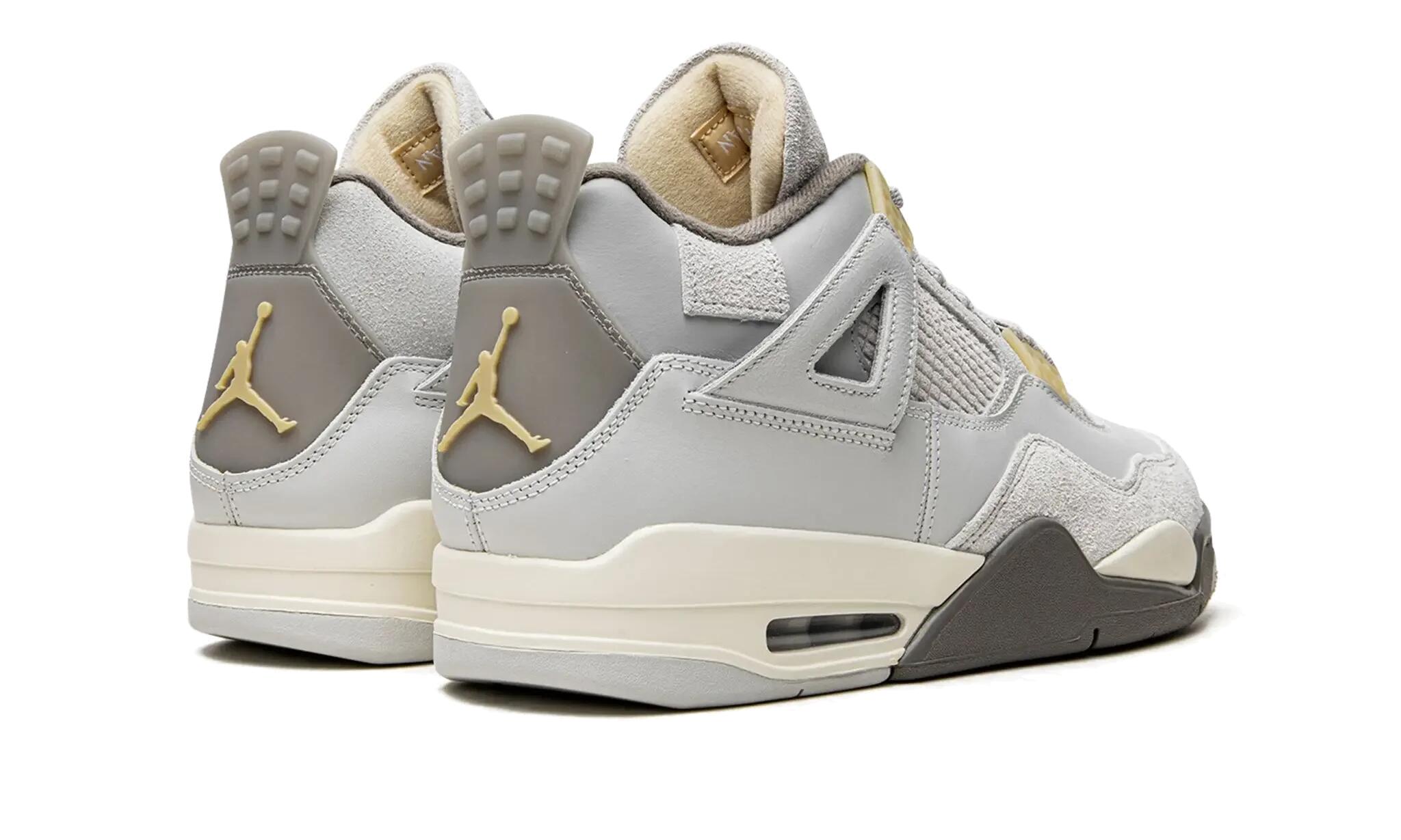 Air Jordan 4 SE Craft Photon Dust 3/4