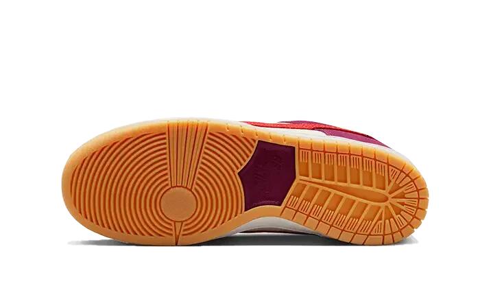 SB Dunk Low Skate Like A Girl Bordeaux 3/3