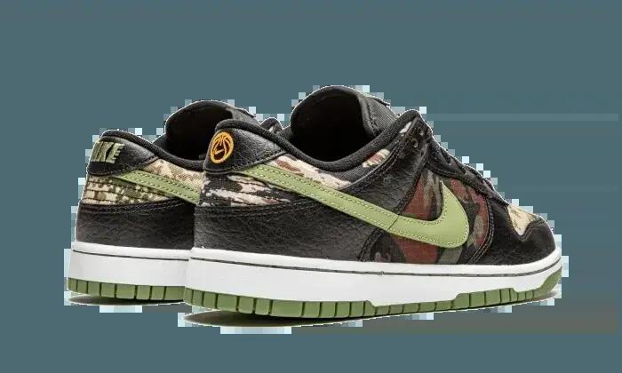 Nike Dunk Low Crazy Camo (GS) 3/4