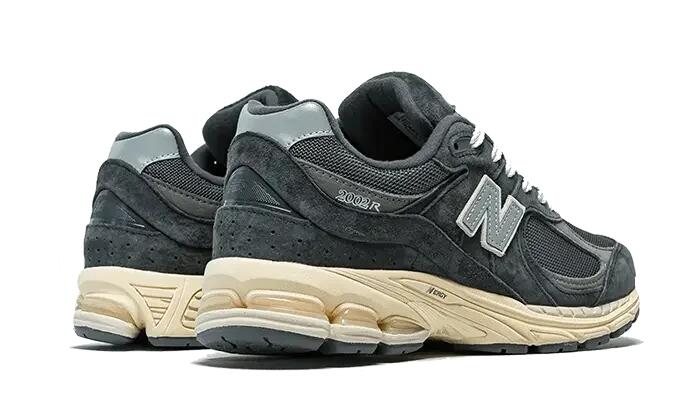 New Balance 2002R Phantom 3/4