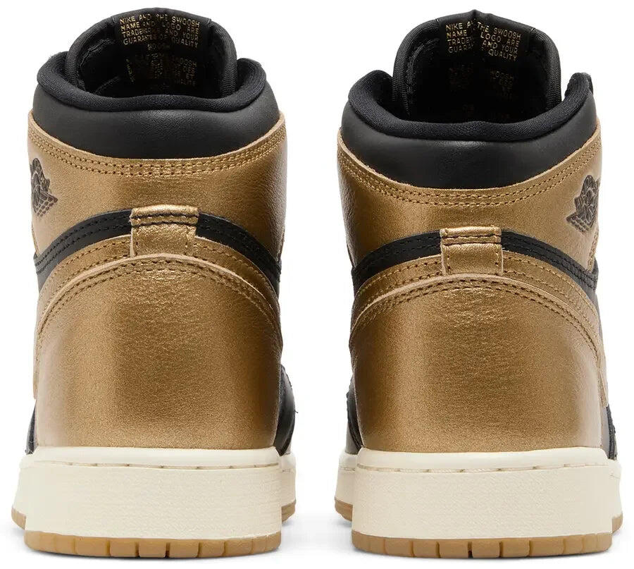 Jordan 1 Retro High OG Black Metallic Gold 4/5