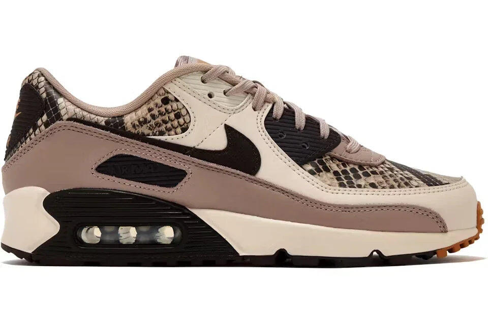NIKE picture
