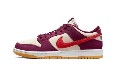 Sb dunk low skate like a girl bordeaux - taille : 36.5 eu