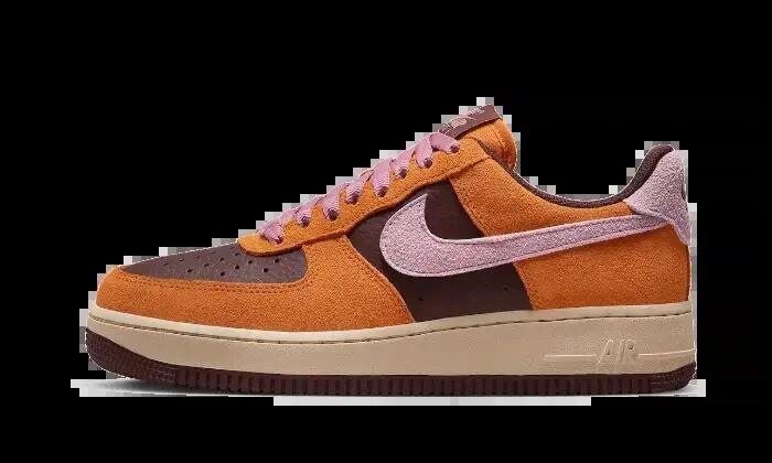 NIKE picture