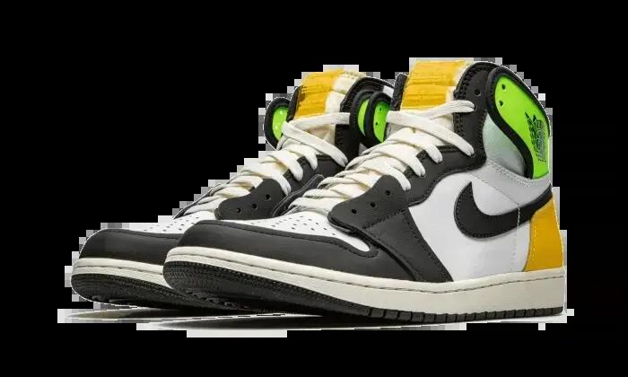 Air Jordan 1 Retro High OG Volt Gold 2/4