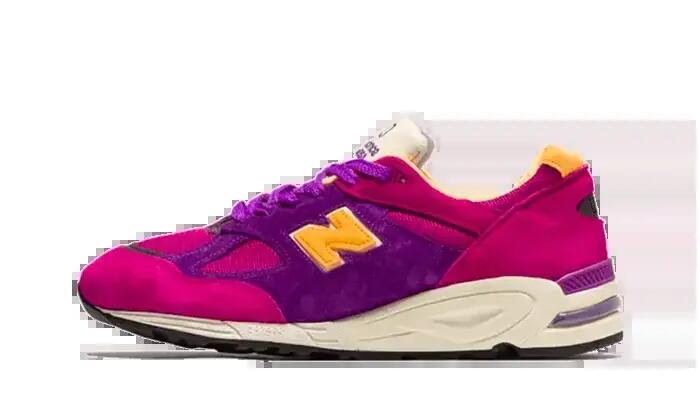 NEW BALANCE picture