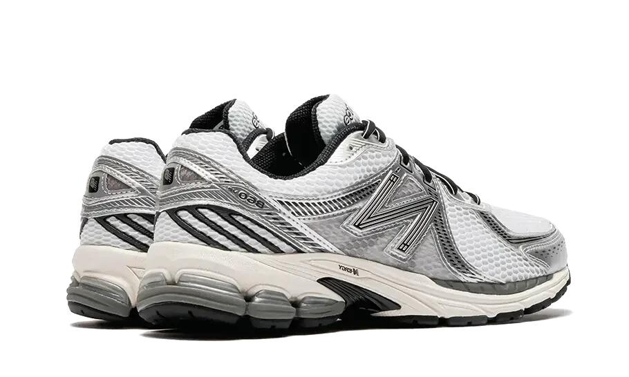 New Balance 860 V2 Optic White 3/4