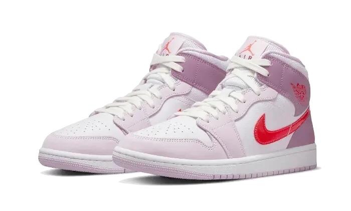 Air Jordan 1 Mid Valentine's Day (2022) 2/3