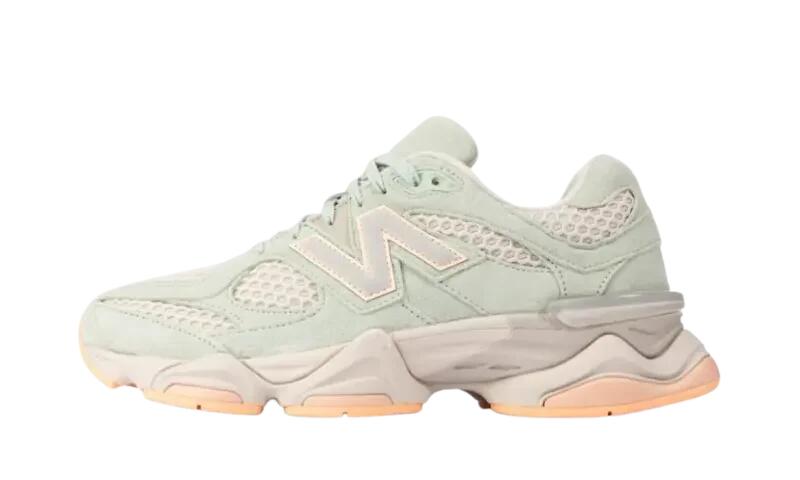 NEW BALANCE picture