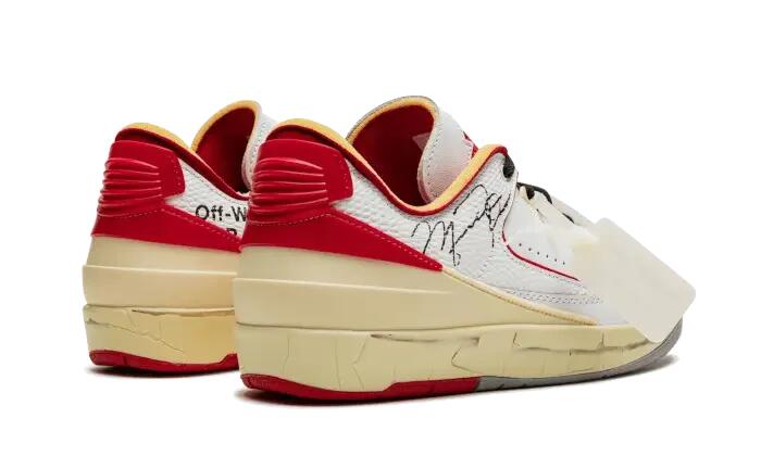 Scarpe - basket - unisex - air jordan 2 retro low - bianco/rosso/grigio 3/4
