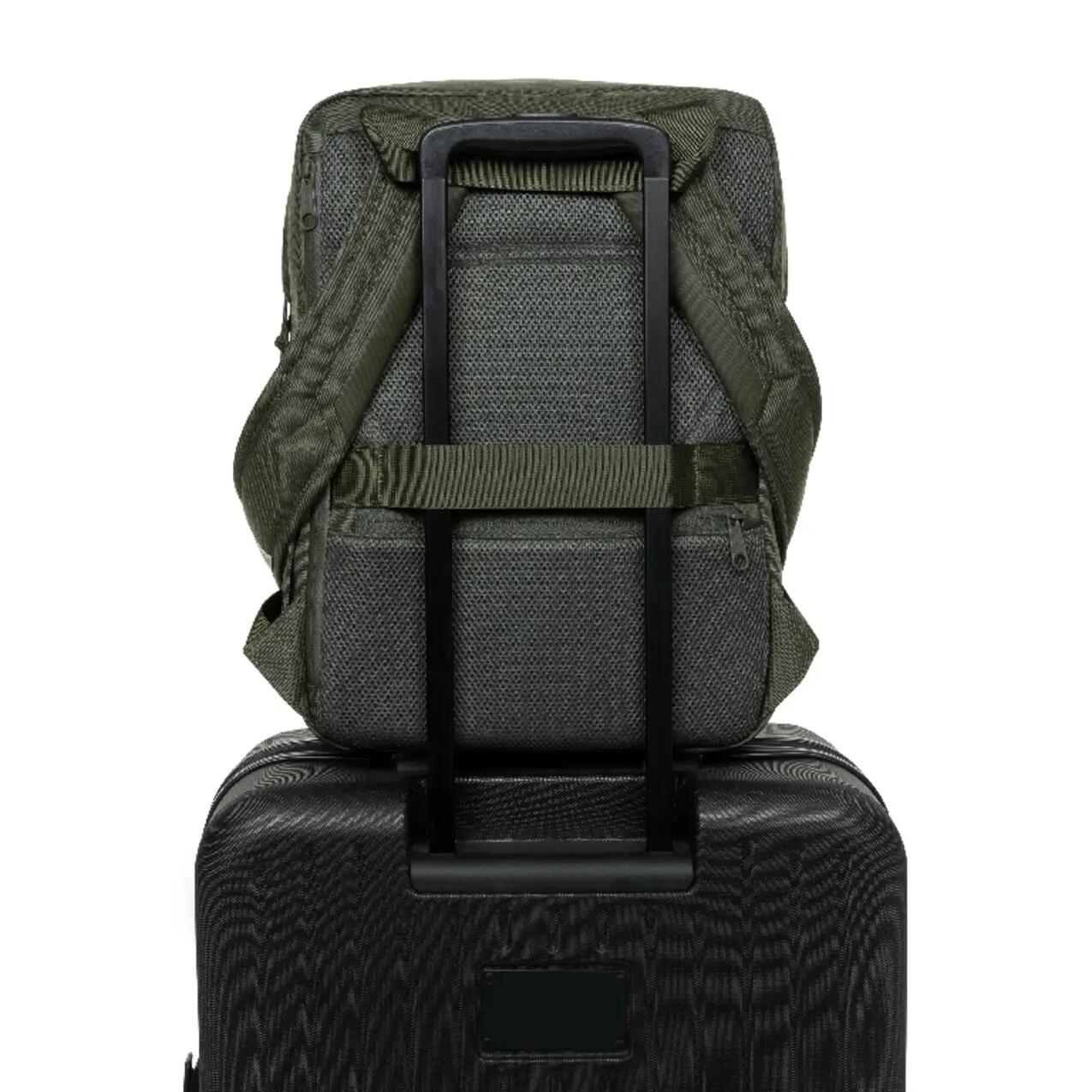 Mochila mediana con portabotellas Eastpak 6/7