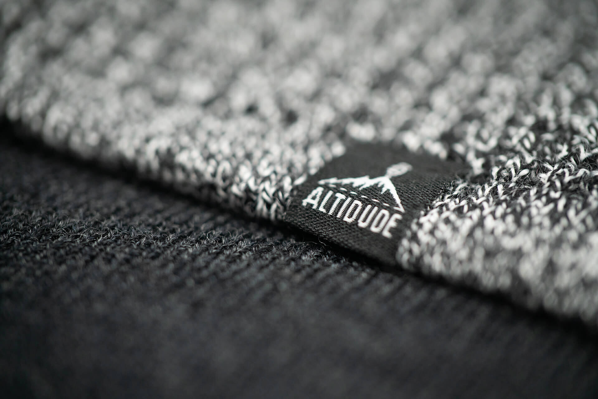 Waffle – Black / Grey 3/6