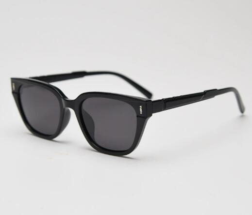 Gloss Black All Gray Retro Small Frame Sunglasses - Black