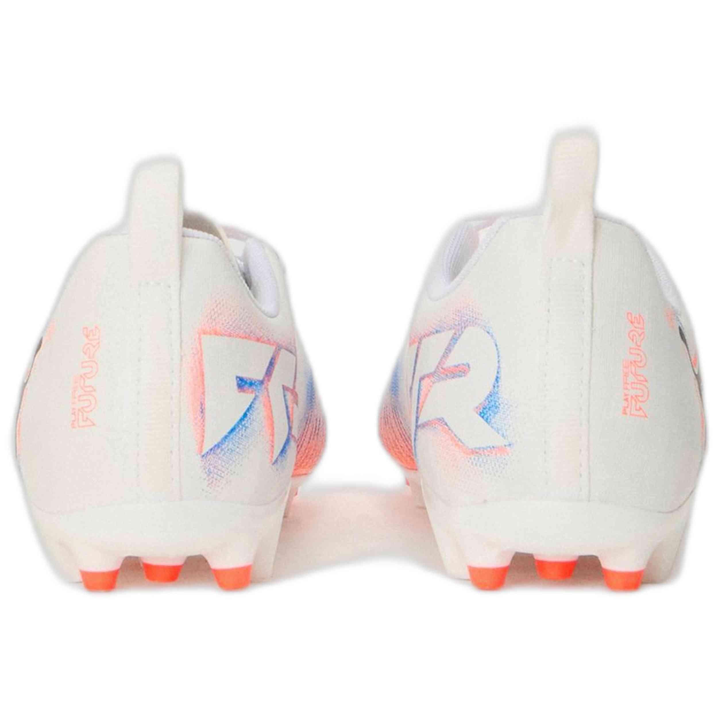 Scarpe da calcio Puma modello 108623-01 per ragazzi 3/5