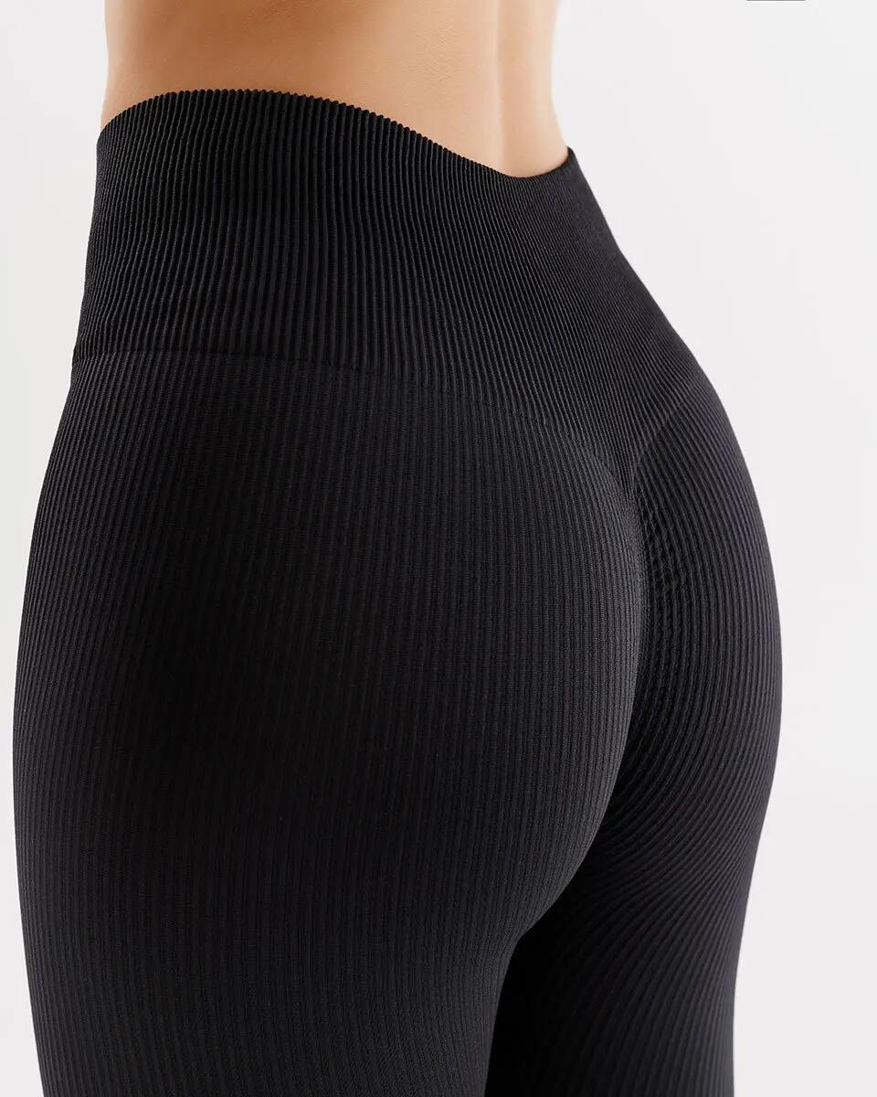 Varrás nélküli, magas derekú, push-up hatású edzőleggings 6/7
