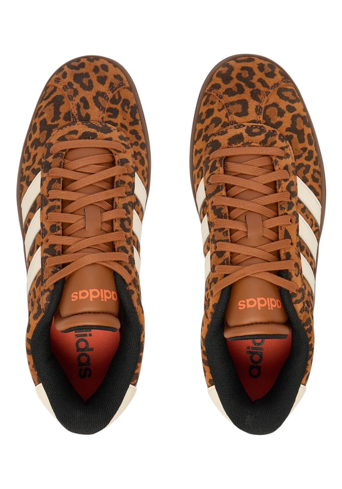 Baskets Adidas modèle 077-52575607128403 pour unisexe 5/7