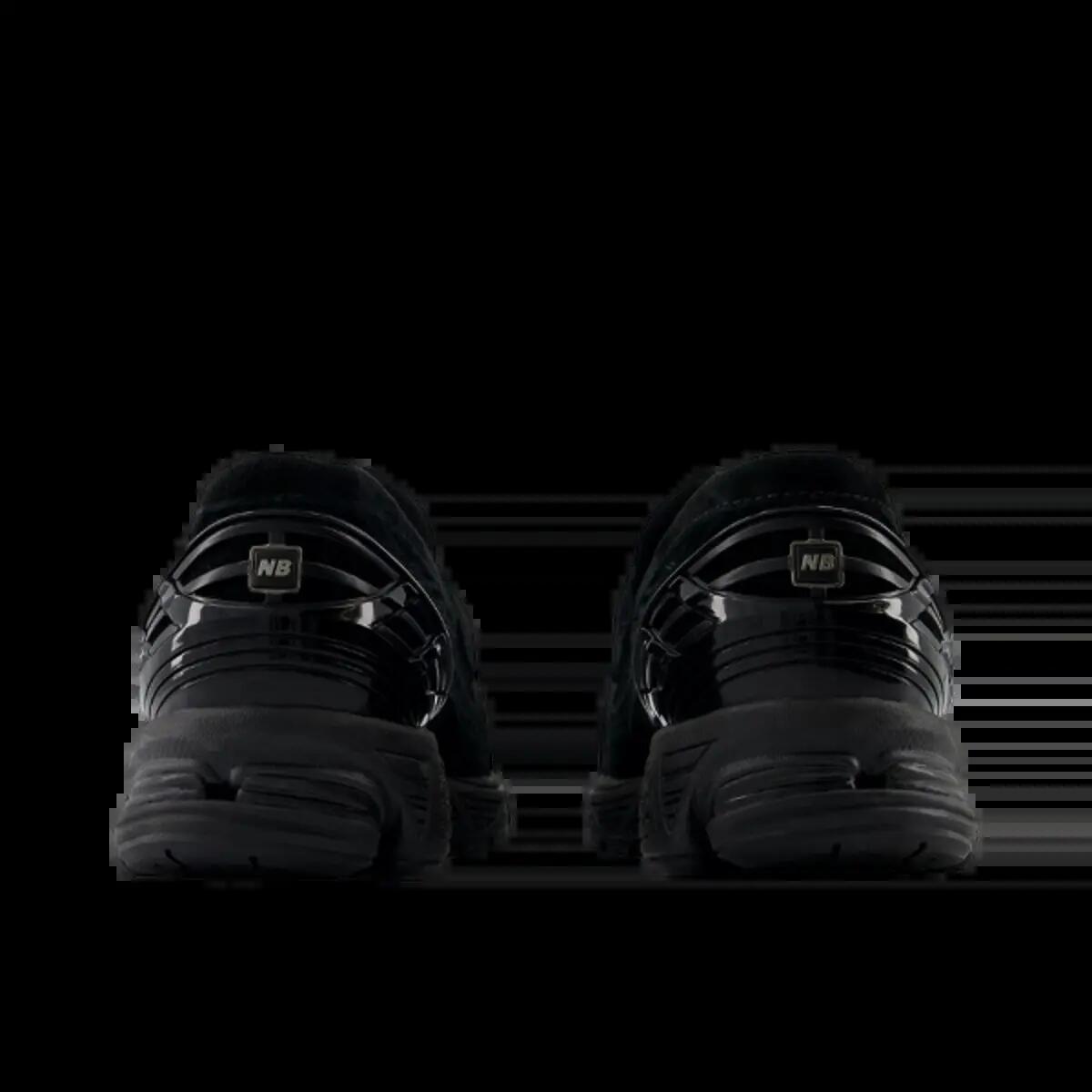 1906L Black Suede 3/4