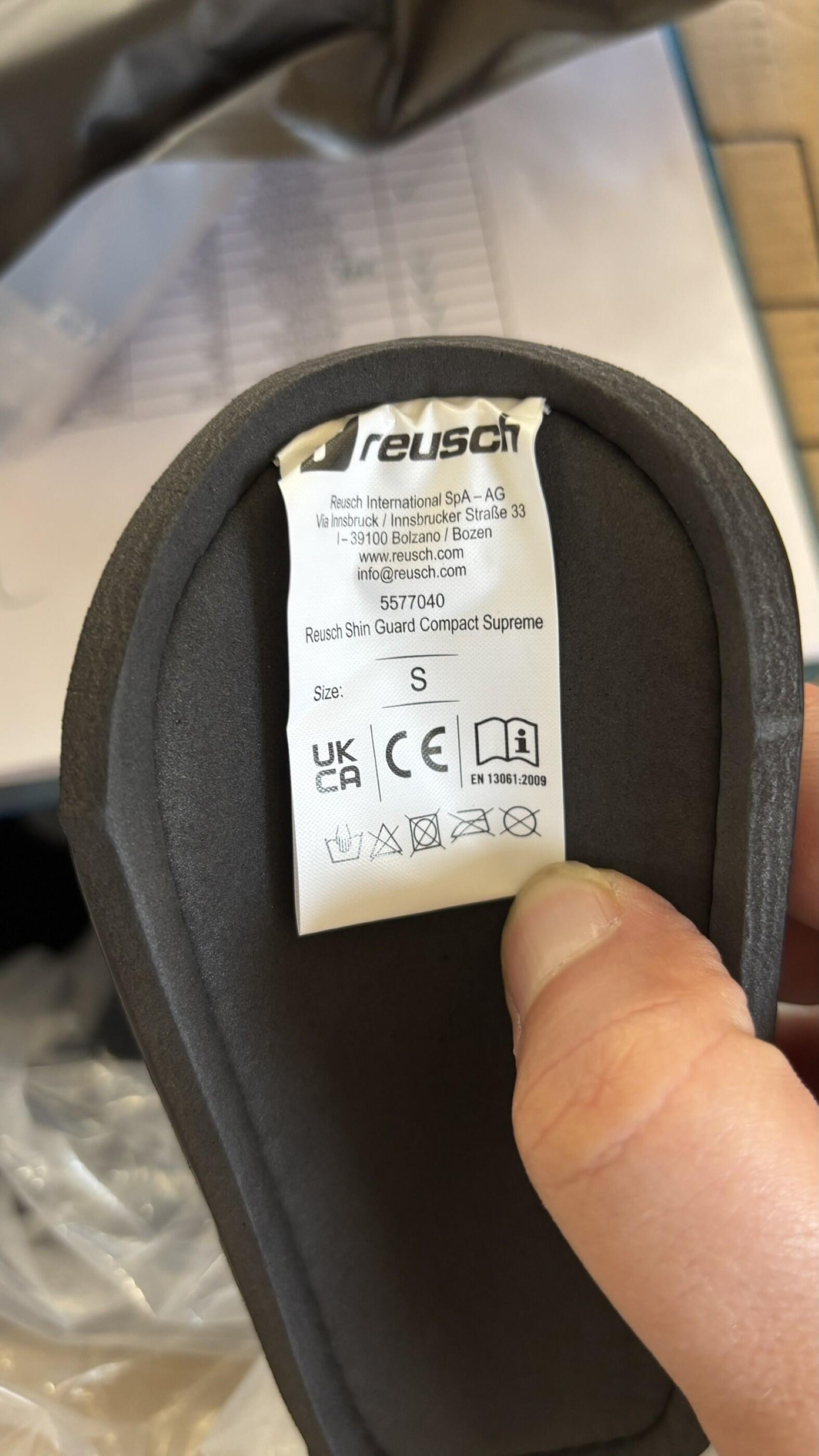 Scheenbeschermers Reusch Shin Guard Compact Supreme 4/5