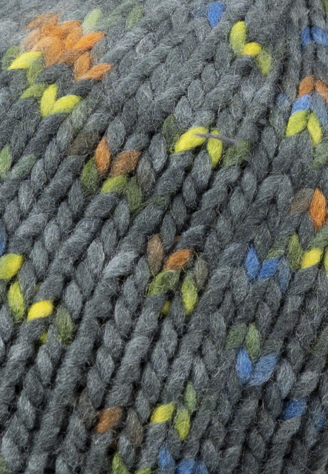 Bonnet tricoté enfant avec pompon 2/2