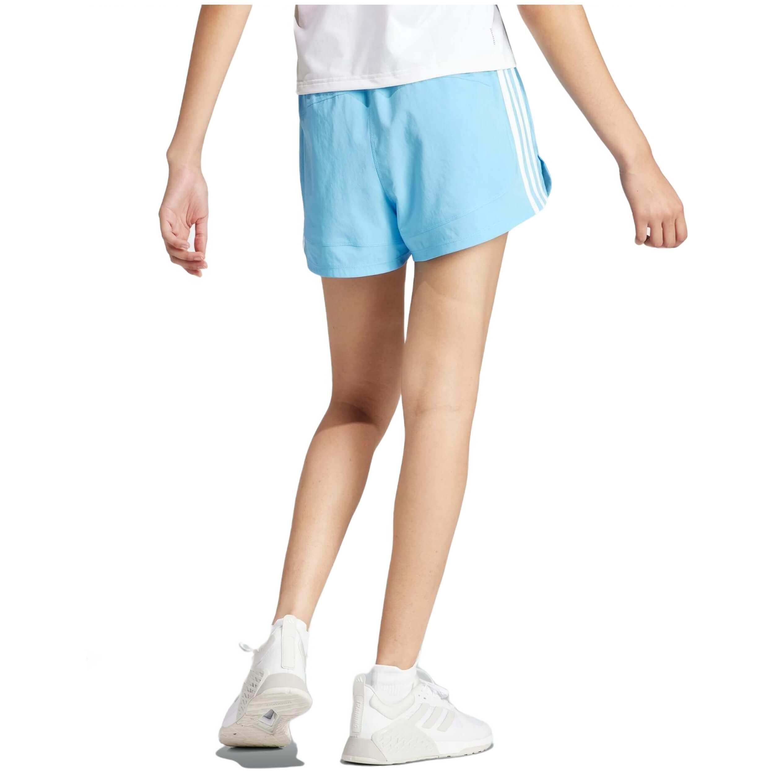 Calções Adidas modelo IS1664 para mulheres 2/4