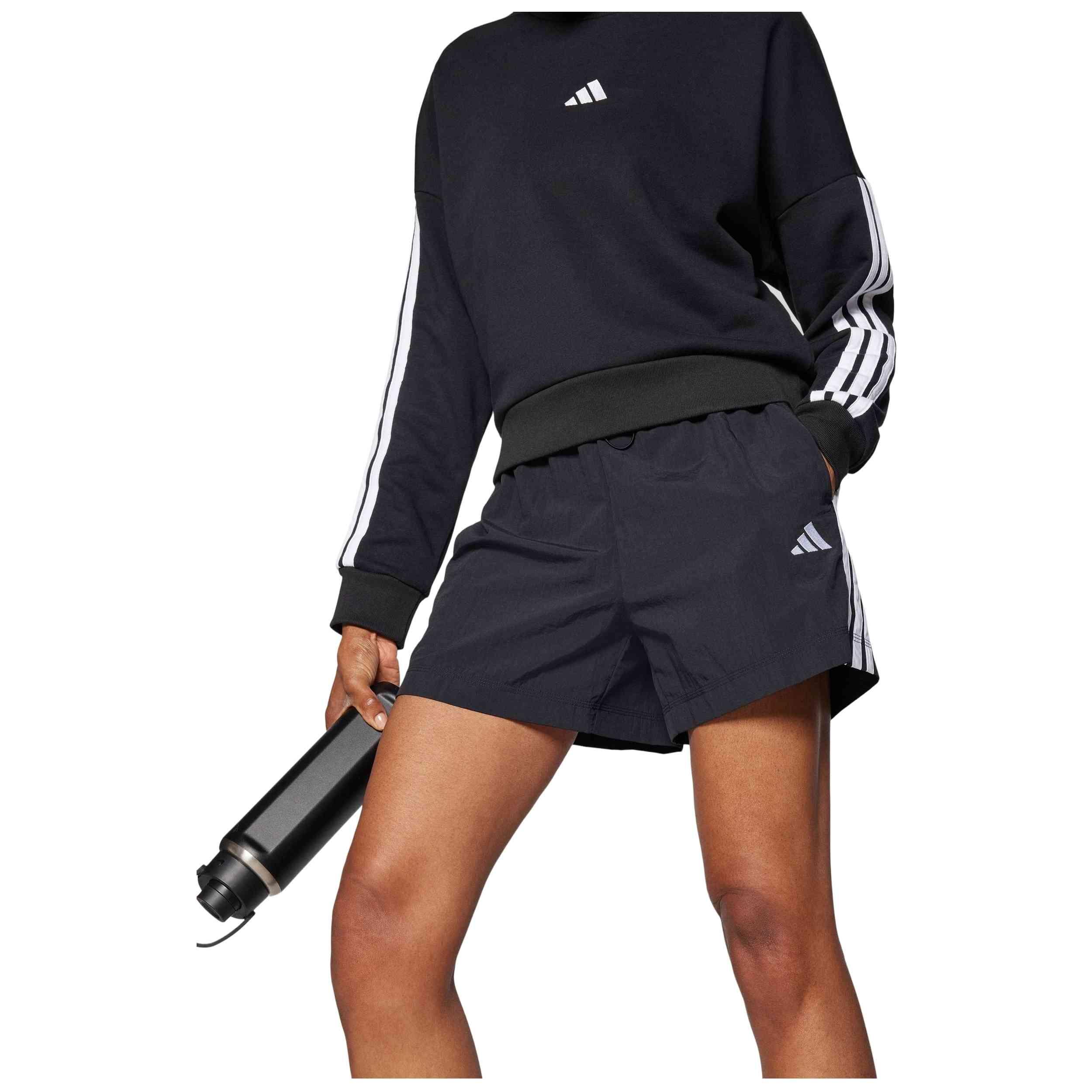 Shorts Adidas model JE1309 for women 5/6